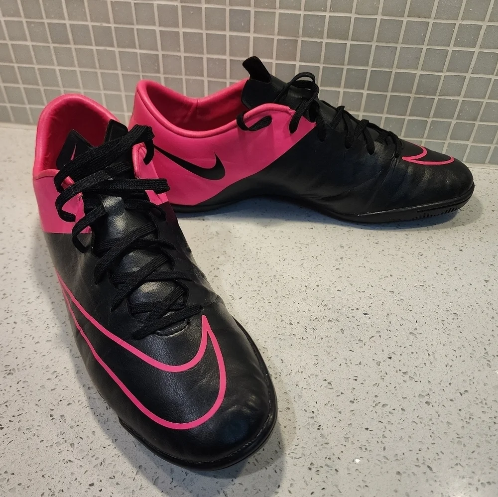 Nike Mercurial Victory V IC Black/Hyper Pink - Picture 5 of 9